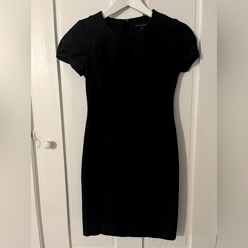 Banana Republic black dress. Size 2